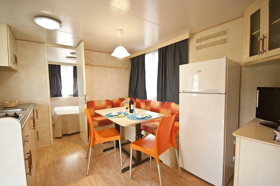 Acquaviva Village Camping Портоферрайо Экстерьер фото